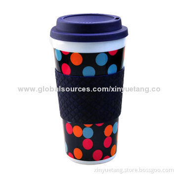 Double-wall PP Cheap Plastic Coffee Tumbler with Silicone Band and Lid